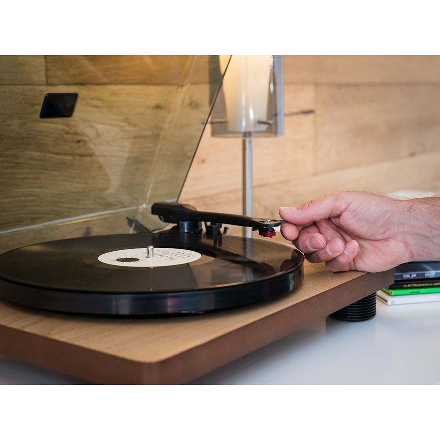 Lenco LS-50WD platespiller i tre med innebygde høyttalere på 4W og USB-koding